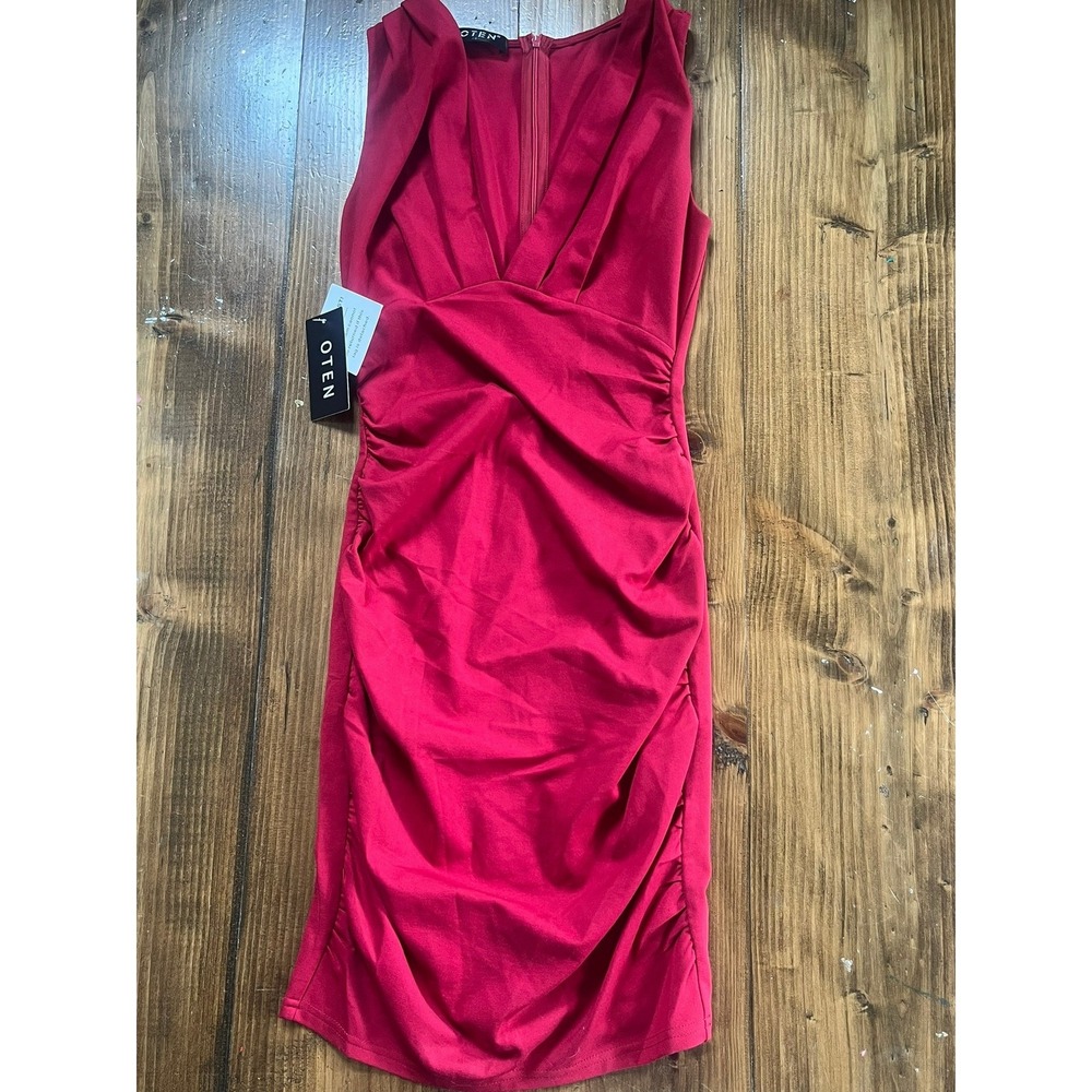 OTEN Red Ruched Bodycon Dress Sleeveless V-Neck Cocktail Party Size S NWT